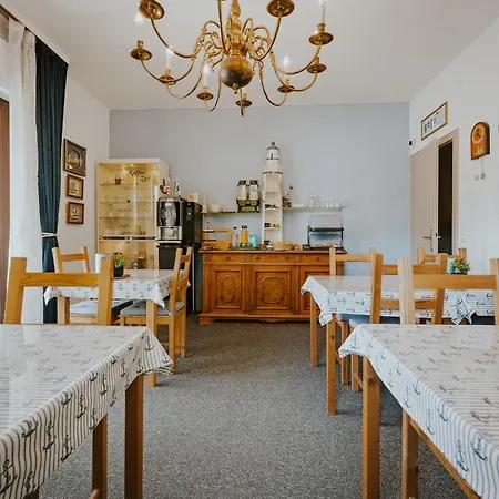 Gasthof Haus Elmar 3*